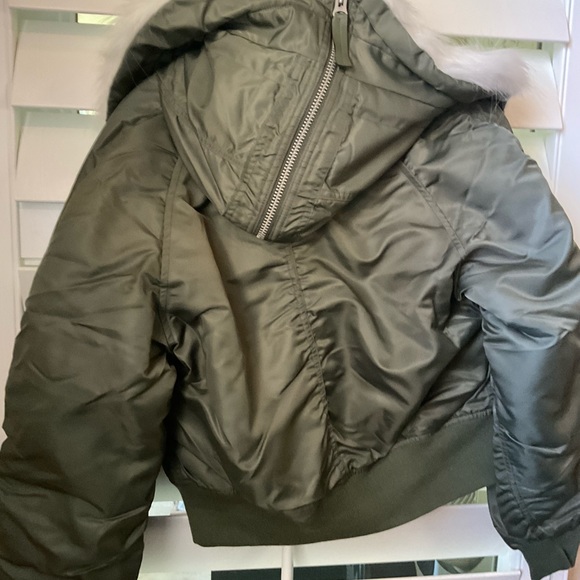 New Urban Outfitters Y2K Puffer Jacket - Picture 11 of 12